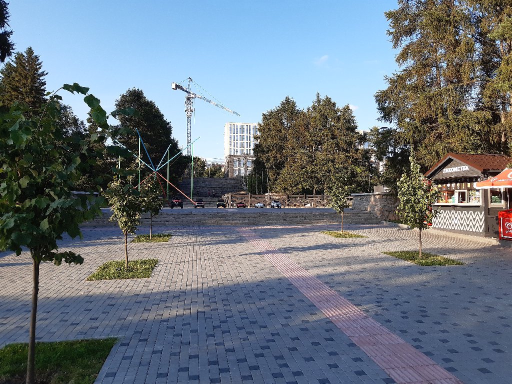 Михайловская набережная на берегу Оби