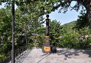 Петропавловск-Камчатский — город на берегу Авачинской бухты у подножия вулканов