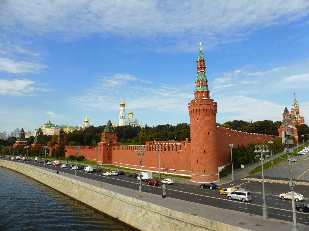 Стены и башни Московского Кремля