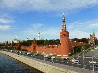 Стены и башни Московского Кремля
