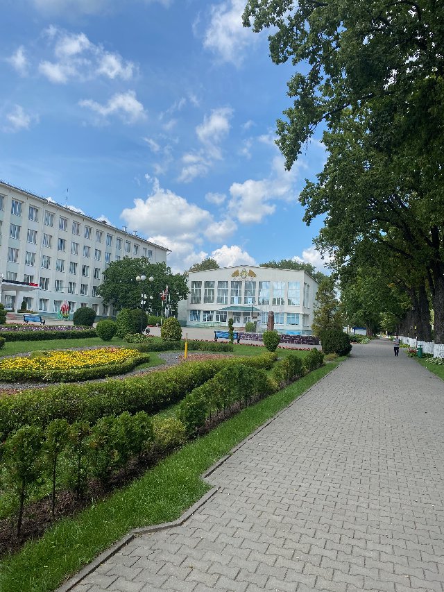 Горки: учебный городок академии и парк