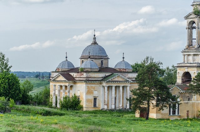 Вид на историческую Старицу на Волге