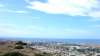 Панорама Избербаша у подножия одноимённой горы со стороны Каспийского моря