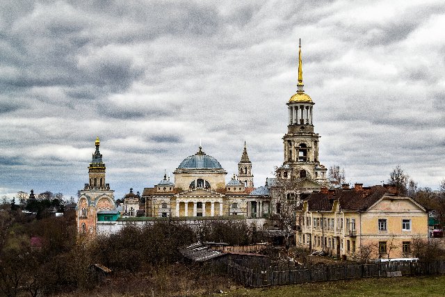 Торжок — старинный город на реке Тверце