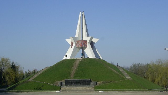 Брянск — панорама города на высоком берегу реки Десны