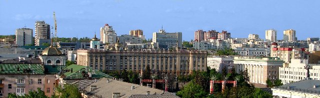 Белгород — вид на Соборную площадь и стелу «Город воинской славы»