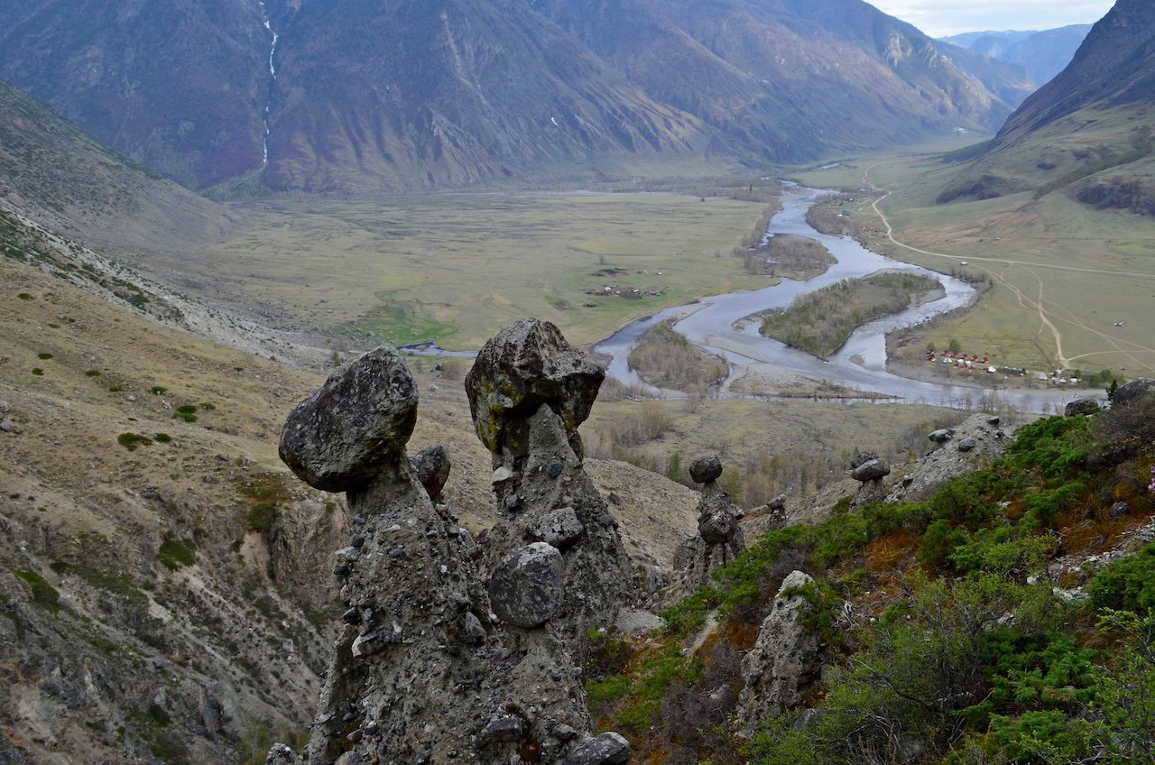 Каменные грибы Чулышмана: катер, долина и подъём к урочищу Аккурум — фото 1