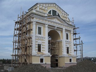 Московские триумфальные ворота у Нижней набережной Ангары
