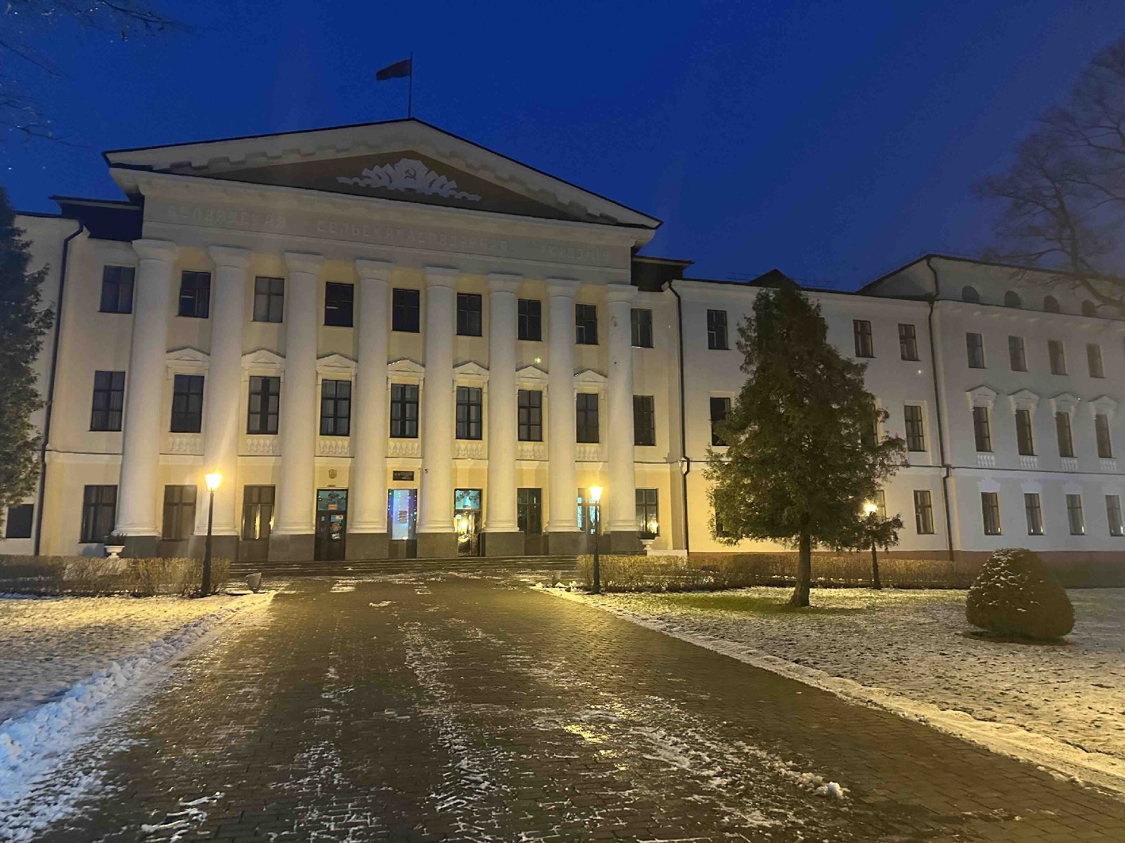 Горки за 2–3 часа: БГСХА, ботанический сад и академические озёра