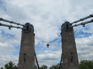 Цепные мосты через Великую в Острове