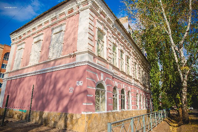 Стерлитамак — вид на город и окружающие его шиханы